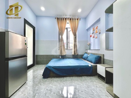 Studio bancon cửa sổ đón nắng full nội thất gần Lotte Quận 7, 30m2