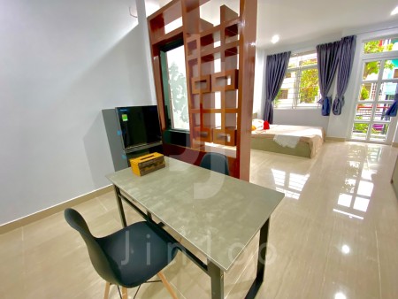 Studio bancon full NT gần LOTTE ĐH TDT RMIT Q7 giá từ 6tr5, 35m2