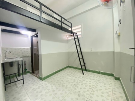 Tòa Nhà mới Khai Trương, Giá Mềm kế Chợ Hoàng Hoa Thám, 25m2