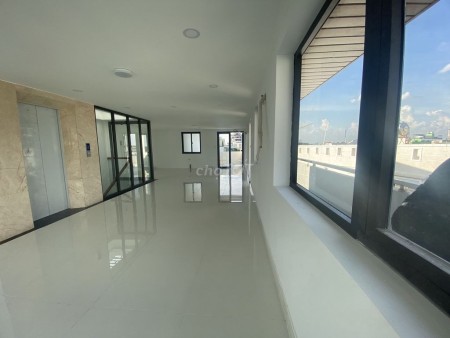 CHO THUÊ MẶT BẰNG SÂN THƯỢNG 2 BAN CÔNG GẦN NGÃ 5 CHUỒNG CHÓ., 100m2