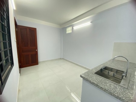 CẦN CHO THUÊ PHÒNG NGAY SÂN GOLF TÂN SƠN NHẤT, 25m2