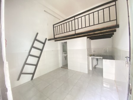 phòng trọ sinh viên giá rẻ gác cao ở được 3-4 người KV Tân Phú, 30m2