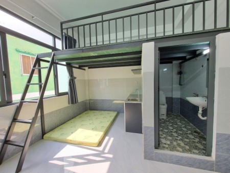 cho thuê CHDV giá rẻ có gác ngay cầu Hoàng Hoa Thám ở được 3-4 người 30m2, 30m2