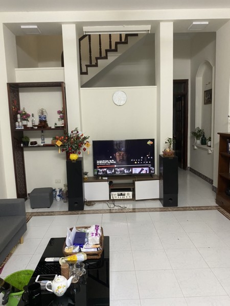 Cho thuê nhà nguyên căn tại Ngõ 189 Hoàng Hoa Thám, Liễu Giai, Ba Đình. Chỉ 17tr, 86m2