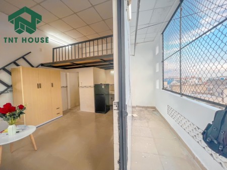 Căn hộ có ban công, có nội thất cách đại học HUFI TÂN PHÚ CHỈ 3KM., 25m2