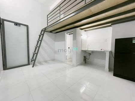 Phòng trọ gác cao có nội thất ngay Etown Cộng Hòa Tân Bình giá rẻ, 25m2