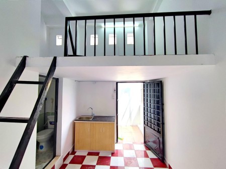 Cho thuê căn hộ Duplex sẵn nội thất có máy lạnh cách VLU 5p đi xe - GV, 28m2