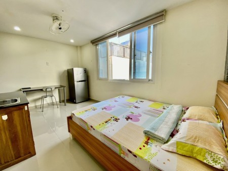 Căn hộ studio cửa sổ lớn full nội thất xịn, Quận 7, 35m2