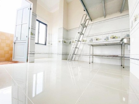 Phòng trọ có gác full nt cơ bản giá rẻ, 30m2