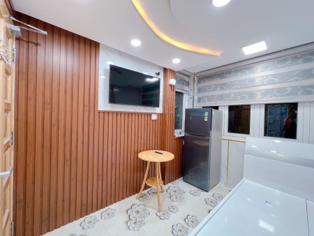 Studio cửa sổ full nội thất hiện đại nằm ngay Dương Bá Trạc Quận 8, 30m2