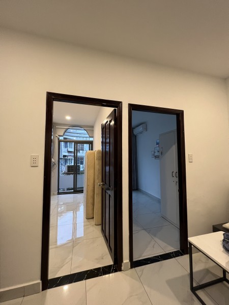 Trống sẵn 2 phòng ngủ riêng bancon trung tâm Vĩnh Hội Quận 4, 50m2