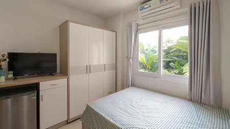 CHDV cửa sổ cạnh giường , đối diện Rmit- TDTU Quận 7, 30m2