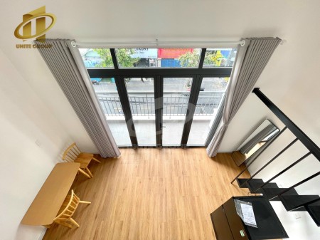 Căn hộ duplex ban công cửa sổ gần đại học UFM Crescent Mall Phú Mỹ Hưng quận 7, 40m2