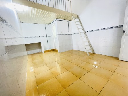 CĂN HỘ Rộng 26mv NỘI THẤT CƠ BẢN GIÁ SINH VIÊN Chợ An Phú Đông - Q12, 26m2
