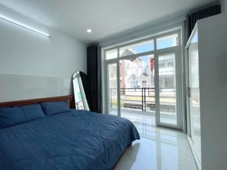 Căn hộ Studio cửa sổ lớn full nội thất ngay cầu Kênh tẻ quận 7, 35m2