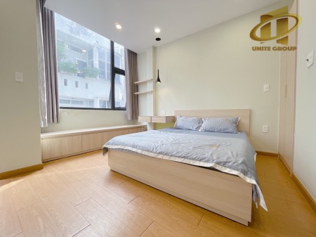 CHDV BAN CÔNG VÀ CỬA SỔ QUẬN PHÚ NHUẬN , 35m2