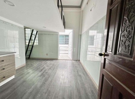 Phòng duplex mới full NTCB Gần Aeon Tân Phú, 28m2