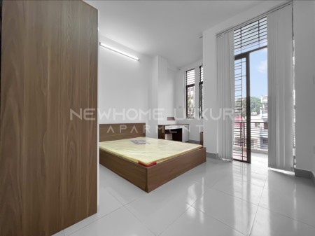 CHDV BAN CÔNG VÀ CỬA SỔ QUẬN PHÚ NHUẬN , 45m2