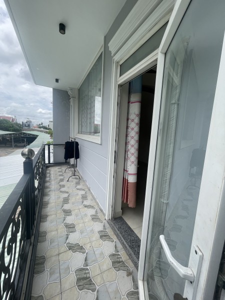 Phòng Studio bancol Full NT - ngay cổng kcn tân bình, 30m2