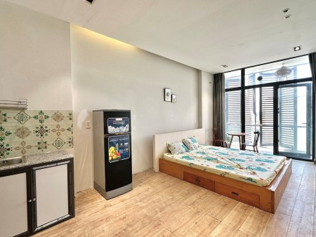 Studio Ban Công Siêu Rộng Gần BigC - ĐH Marketing Giá Tốt, 33m2