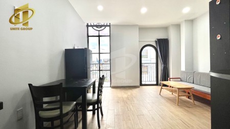 Căn hộ studio ban công full nội thất hướng về trung tâm quận 7, Lotte, TDT, RMIT, cầu Him Lam, 30m2