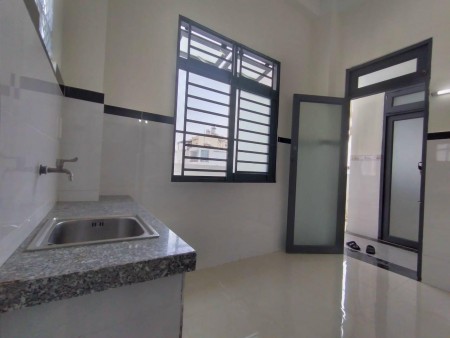Phòng studio bancol giá rẻ đầu đường Phan Huy Ích - Tân Bình, 25m2