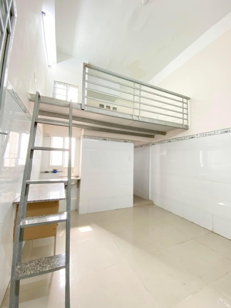 Cho thuê phòng có gác giá rẻ gần ĐH HUIT Tân Phú, 25m2