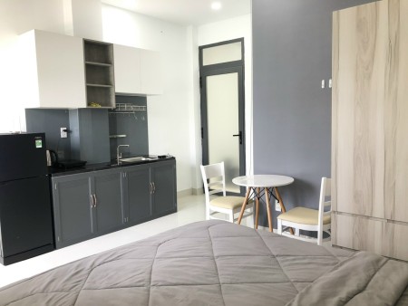 CĂN HỘ BALCON ĐẦY ĐỦ NỘI THẤT NHỎ GỌN TIỆN NGHI Q7, 28m2
