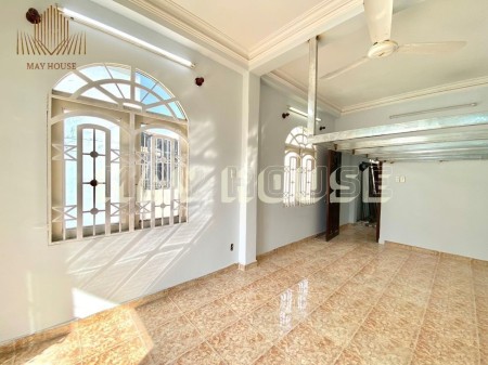 Phòng trọ cho thuê ngay Vincom Quang Trung gần ngã 5 chuồng chó, 30m2