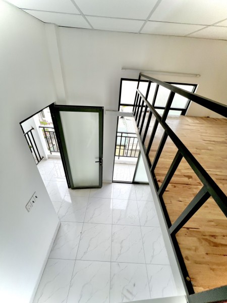 Hotttt đây đang có 1 phòng Duplex ban công thoáng mát, 30m2
