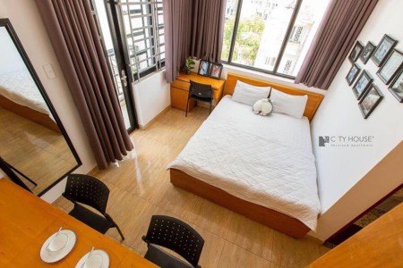 Căn hộ 1PN riêng bancong siêu thoáng, dịch vụ dọn phòng, Trần Xuân Soạn Q7 , 40m2