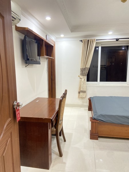 STUDIO FULL NỘI THẤT CÓ CỬA SỔ RỘNG NGAY KHU TRUNG TÂM Q7 SÁT VIVO, 25m2