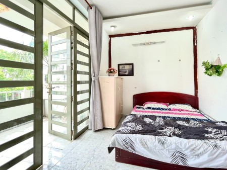 Studio bancol lớn đầy đủ tiện nghi đối diện Vincom Trần Trọng Cung, 30m2
