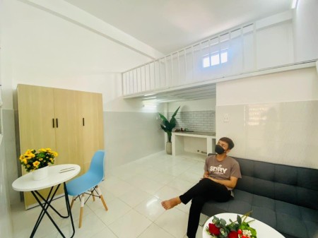 Phòng trọ cao cấp giá rẻ gần cầu vượt Hoàng Hoa Thám, Tân Bình, 27m2