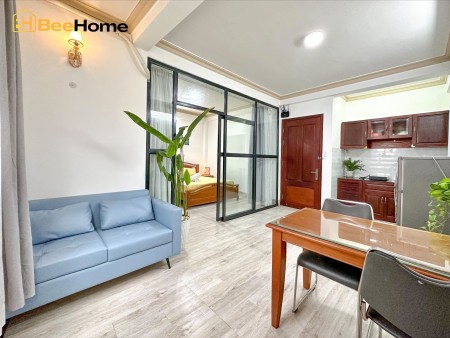 Căn hộ 1PN 40m2 full nội thất có máy giặt riêng, dọn phòng 2 lần/tuần ngay công viên Lê Văn Tám Q1, 40m2