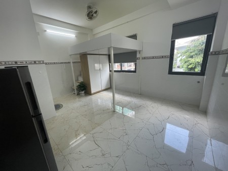 Phòng cho thuê giá rẻ gần đh Tài chính -marketing quận 7, 25m2