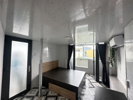 Cho thuê studio ban công tách bếp Trần Quang Diệu Q3, Hoàng Sa, Trường Sa, 35m2