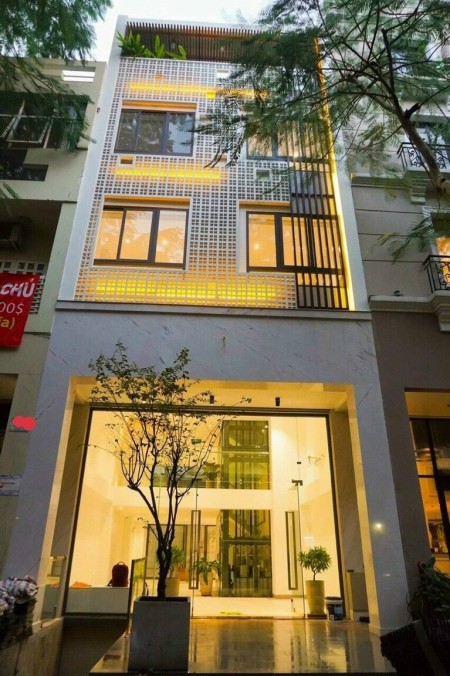 STUDIO FULL NỘI THẤT SIÊU XINH SANG TRỌNG Ở PHÚ MỸ HƯNG Q7, 40m2