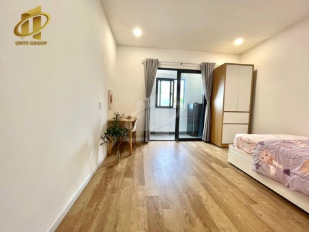 STUDIO FULL NỘI THẤT NHƯ HÌNH, cửa sổ thoáng mát cho sinh viên thuê 2 3 người ở rất rẻ PHÒNG BẾP V, 30m2