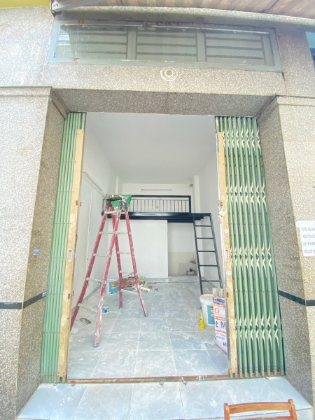Cho thuê kiot&mặt bằng ngay gần chợ Hoàng Hoa Thám (có thể ở lại được), 40m2