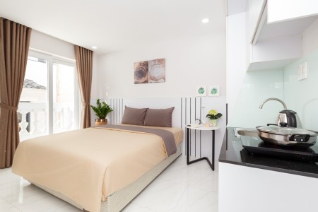 CĂN HỘ STUDIO NỘI THẤT HIỆN ĐẠI, CÓ BANCON HƯỚNG RA KHU DÂN CƯ, GẦN RMIT, TDTU, QUẬN 7, 30m2