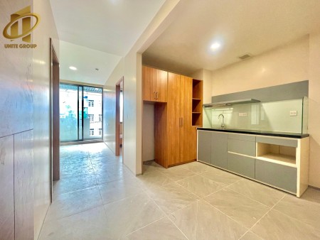 Căn hộ 1PN Full NT sang chảnh rộng rãi có ban công thoáng mát sạch sẽ ở trung tâm Q7, 50m2