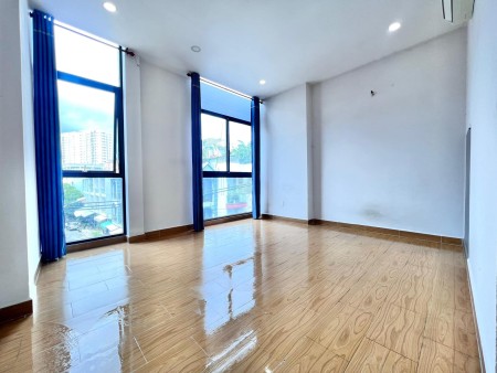 Phòng trọ mới 100% ban công Tân Phú, 30m2