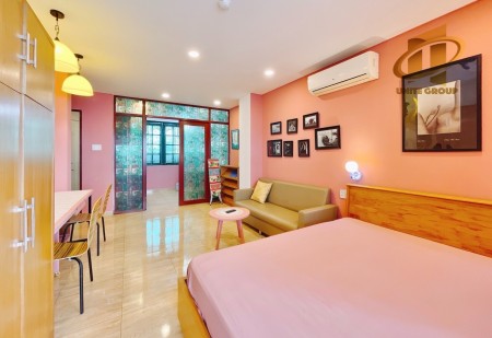 Penthouse Tone Hồng Siêu Xinh Trung Tâm Q7, 45m2