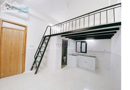 Phòng trọ có gác máy lạnh giá rẻ cách sân bay 1p đi xe., 30m2