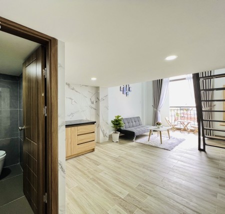 Duplex ban công full nt ngay cầu Phú Mỹ Quận 7, 35m2