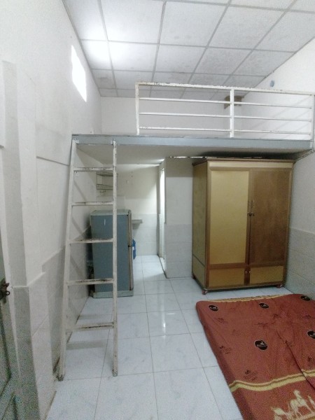 Cho thuê phòng trọ có gác, máy lạnh giá chưa tới 4tr gần trương công định - tân bình, 28m2