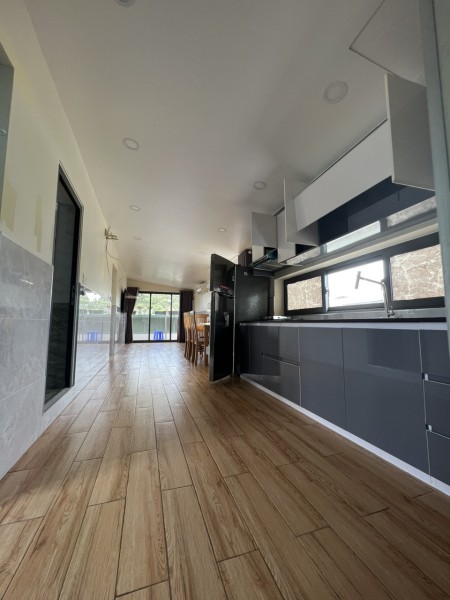 Quận 5 căn hộ 2PN Full Nội Thất Ban Công gần UEH sát bên Quận1_Quận3_Quận10, 40m2