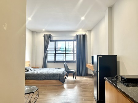 Cho thuê ăn hộ full nội thất ban công cửa sổ lớn ngay Hai Bà Trưng Quận 3, 35m2