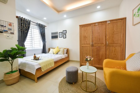 Căn hộ bancon full nội thất cửa sổ lớn ngay trần hưng đạo quận 1, 35m2